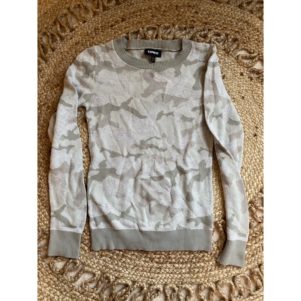 Express camo top